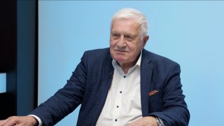 „Tuskův výrok o idiotech a zrádcích po výhře AfD je skandální. Trump v úsilí o mír na Ukrajině polevil. Poprvé v životě se bojím možnosti války v Evropě.“ – Václav Klaus