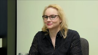 „Fiala je jako žebravý kluk z nádraží, Rakušan měl letět dávno. Antibabiš už nikoho neděsí. Prague Pride je heterofobní.“ – Karolina Stonjeková