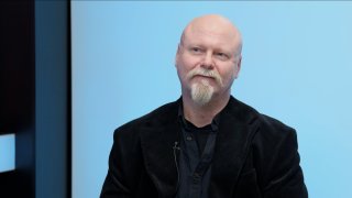 „Věda tvoří třetinu obrazu pravěku, fantazii z řetězu nepouštím. Zdeněk Burian byl génius. I Česko mělo pětimetrového dinosaura.“ – Petr Modlitba