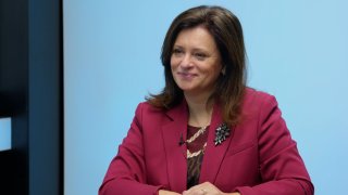 „Von der Leyenová je na odvolání. Zbraně vyrábějme doma, ne na Ukrajině. Emisní povolenky ETS II by se měly zrušit.“ – Jaroslava Pokorná Jermanová