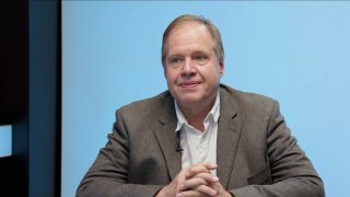 „Energetiku musíme zestátnit. Nenávidím větrné barony. Jediná bezemisní cesta Česka je jádro.“ – Hynek Beran