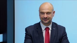 „Celá ODS lže. Extrémní kauza bitcoin se týká i Stanjury a Fialy, jsou v podezření z napojení na organizovaný zločin. Zajímá se o to FBI.“ – Martin Kolovratník