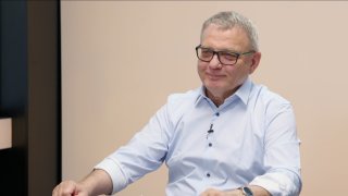 „Ukrajina je pro Putina existenční záležitost. Podle zpravodajských služeb USA Rusko útok na NATO nechystá. Snaha izolovat AfD bude neudržitelná.“ – Lubomír Zaorálek