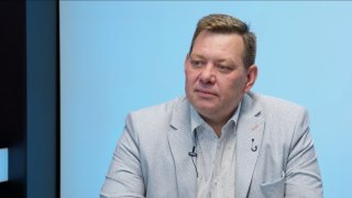 „Bitcoiny jsou intergalaktický průšvih. O důvěru měla žádat vláda, ne naopak. Stanjura to věděl, zlegalizovali výnosy z trestné činnosti. SPD nepřestřelila.“ – Marcel Dlask