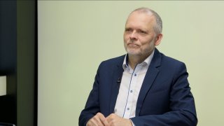 „Po cestách Vystrčila a Pekarové máme dveře do Číny úplně uzavřené. Kontrola soukromých zpráv je tragédie. Hlavní politický střet je Babiš versus Pavel.“ – Miroslav Korecký