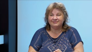 „V hodině bych dnes řekla to samé. Soud nepřipustil důkazy, má vládní notičky. Demokracii nám zase chtějí sebrat. Došlo ke ztrátě zdravého rozumu.“ – Martina Bednářová