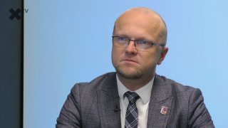 „ČSSD končí, Zeman a Paroubek se podíleli na vzestupu i pádu. Komunikace Fialy připomíná Klause 90. let. Vrátíme-li se do sněmovny, nepůjde nám o funkce.“ – Martin Netolický