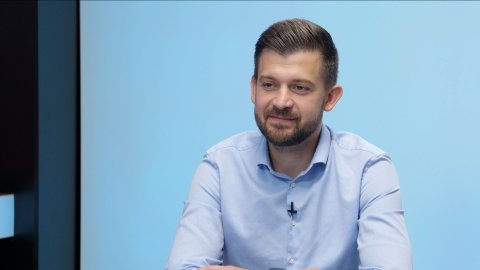 „Piráti jsou strůjci dopravního pekla v Praze. 205 miliard na účtech města je neproinvestovaných, ne našetřených. S Hřibem si do koalice nesednu.“ – Jan Hušbauer