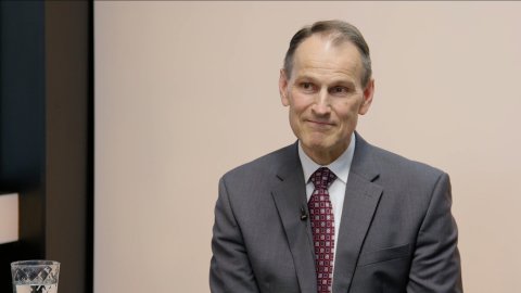 „Trump v Ankaře kritizoval Španělsko, ne Česko, chce víc zasahovat do dění na Ukrajině i kolem Íránu. Je tím, kdo udává směr a tón.“ – Erik Best