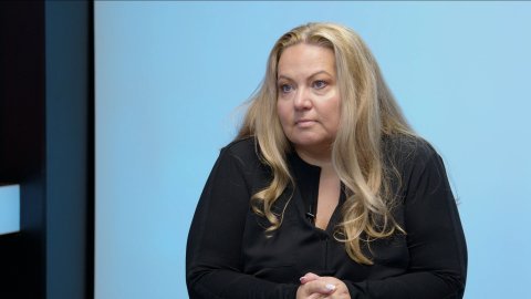 „Sedmnáct miliard jsem pod sebou neměla. Dvě genderové výzvy jsme zrušili. Mně i dceři chodily výhrůžné zprávy, na Valáška podám trestní oznámení.“ – Alexandra Semancová
