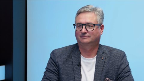 „Spousta lidoveckých voličů zemřela. Máme být solí země, ale nevymezujeme se dost razantně proti eutanázii. Manželství je svazek muže a ženy.“ – Ondřej Benešík