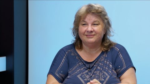 „V hodině bych dnes řekla to samé. Soud nepřipustil důkazy, má vládní notičky. Demokracii nám zase chtějí sebrat. Došlo ke ztrátě zdravého rozumu.“ – Martina Bednářová