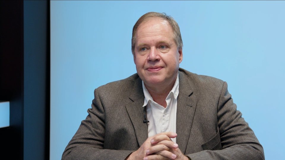 „Energetiku musíme zestátnit. Nenávidím větrné barony. Jediná bezemisní cesta Česka je jádro.“ – Hynek Beran