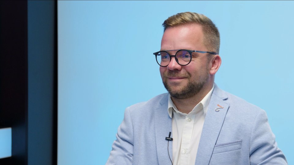 „Karel Gott má syna. Kniha Cirkus Fiala je součástí politického boje. Máme SMS mezi Fialou a Mynářem.“ – Luboš Procházka
